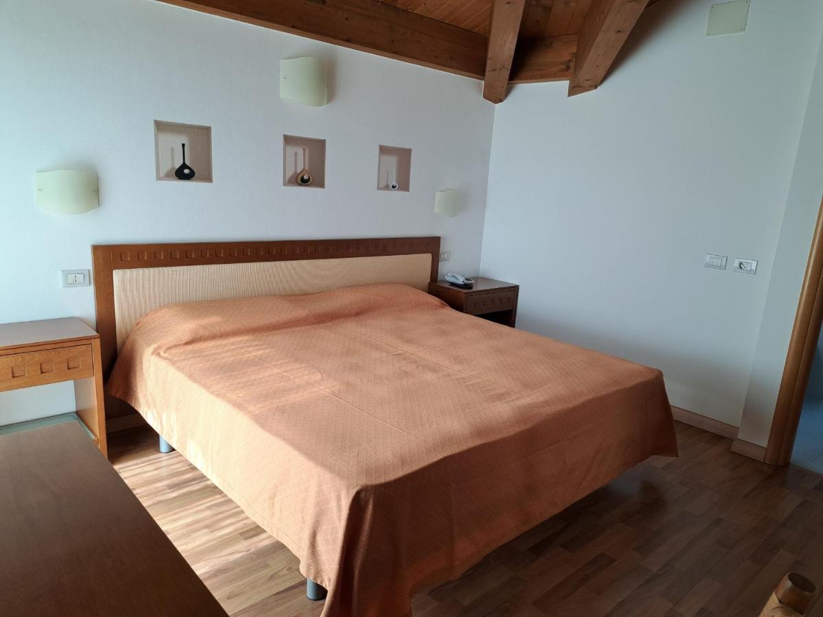 Hotel Escorial Cervia Extérieur photo