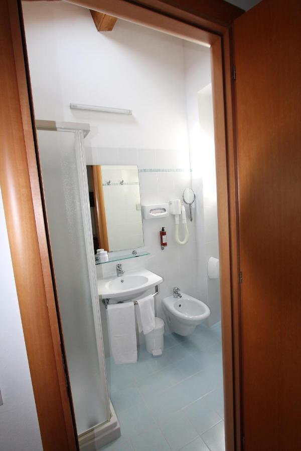 Hotel Escorial Cervia Extérieur photo