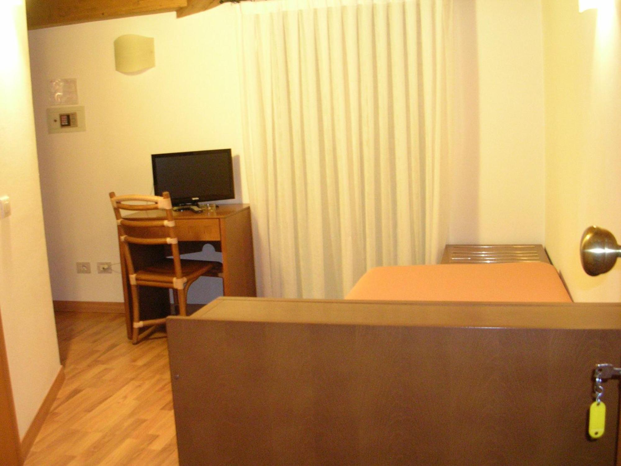 Hotel Escorial Cervia Extérieur photo
