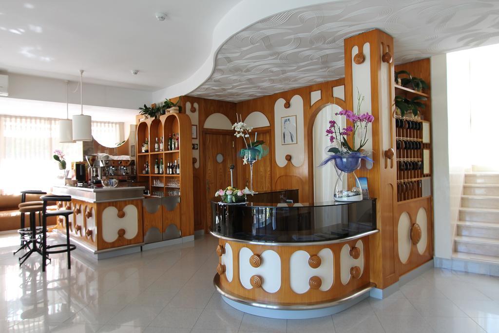 Hotel Escorial Cervia Extérieur photo