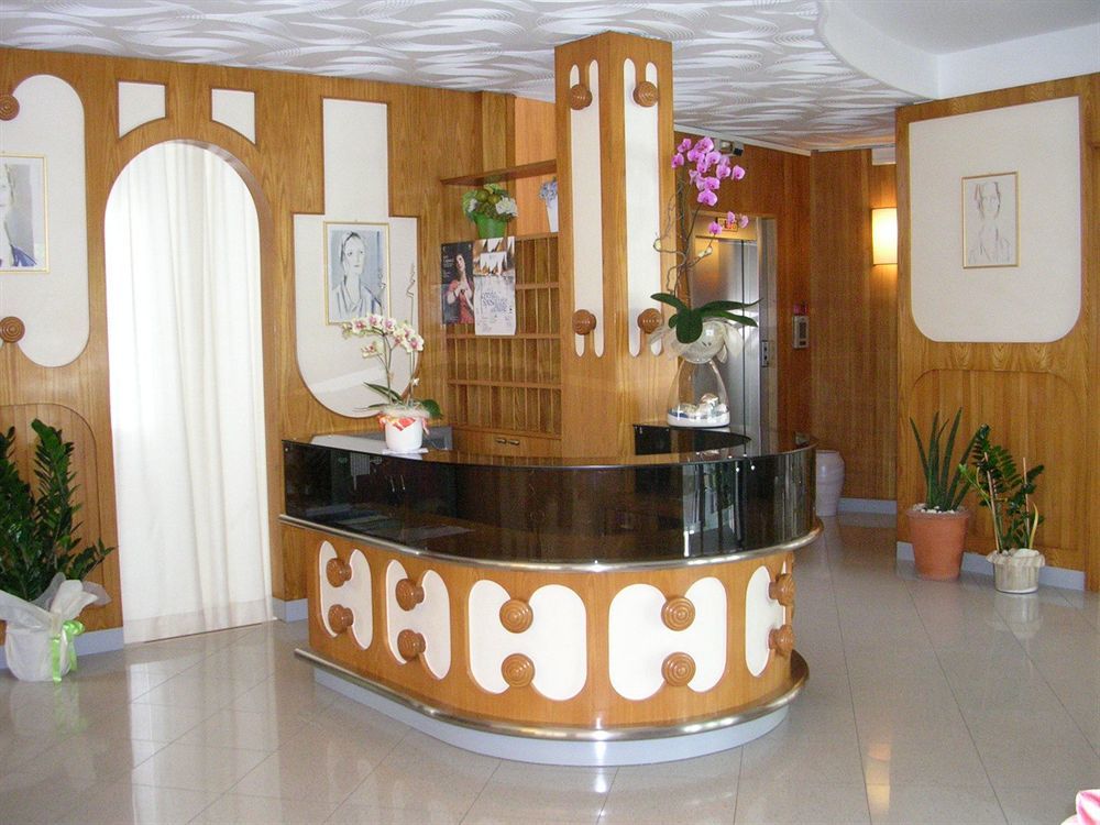 Hotel Escorial Cervia Extérieur photo